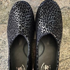 SAS Bliss Shoes - 8.5 WW - black leopard